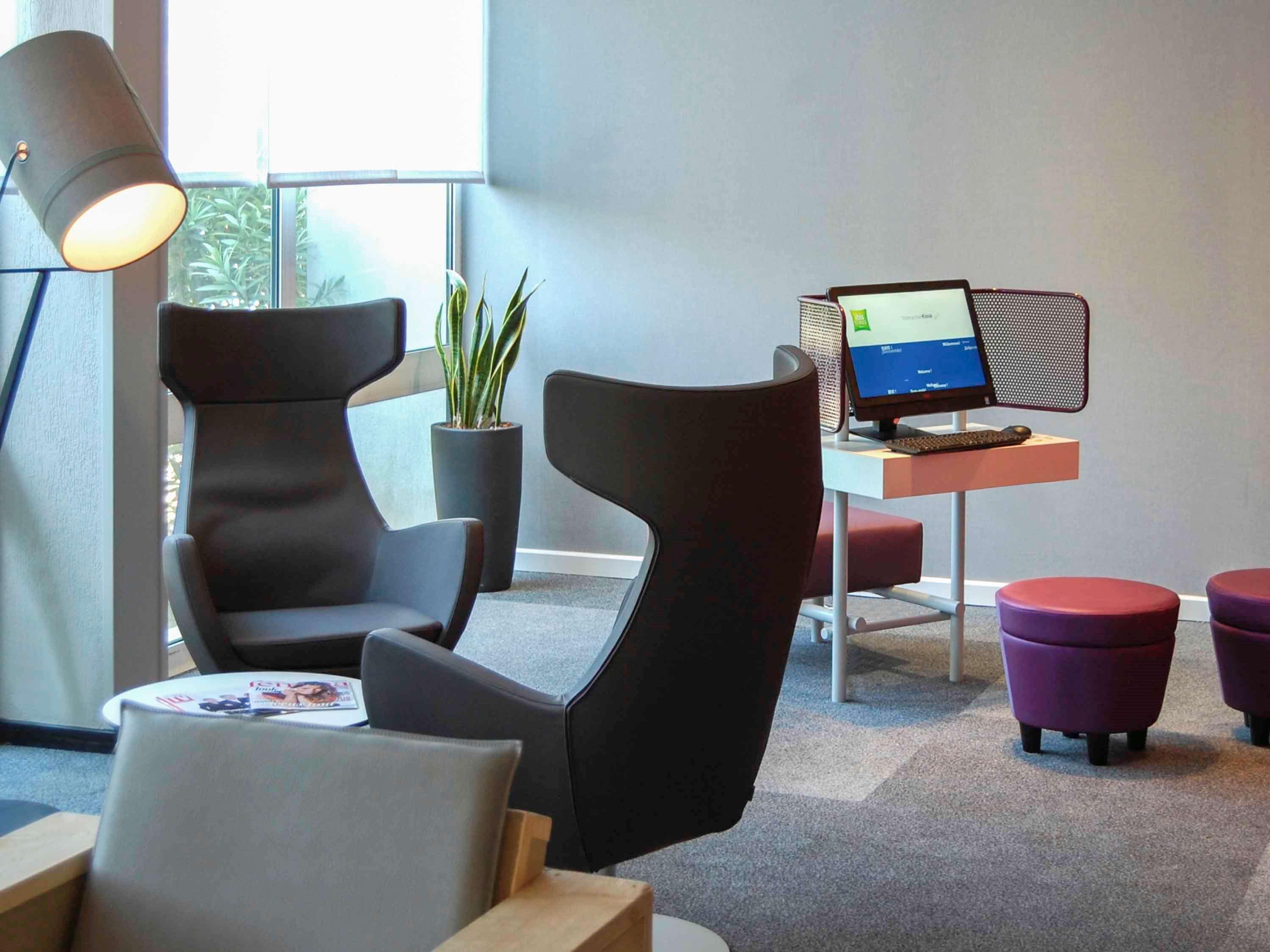 Ibis Styles Marseille Aeroport Hotel Vitrolles  Exterior photo