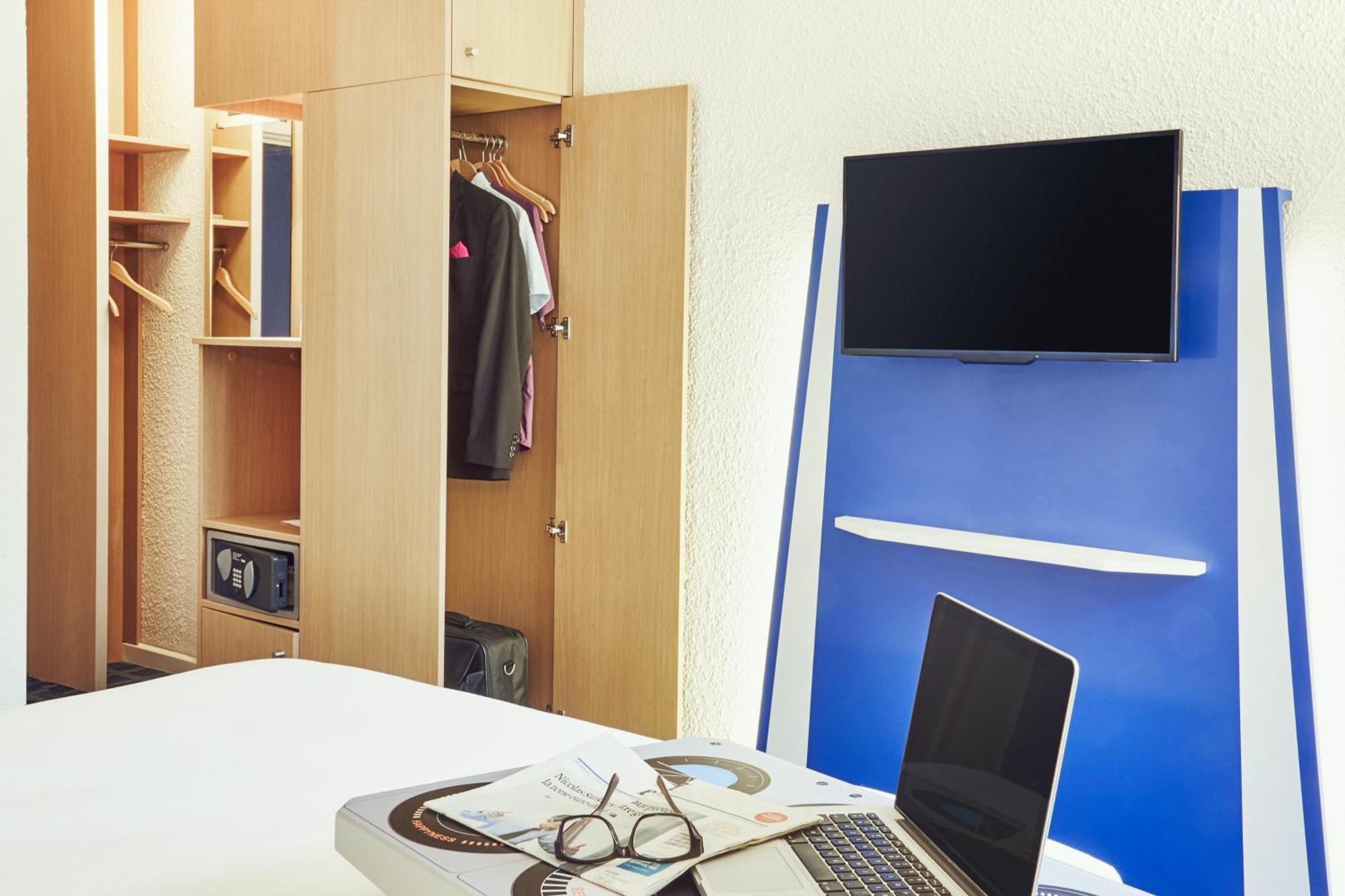 Ibis Styles Marseille Aeroport Hotel Vitrolles  Exterior photo