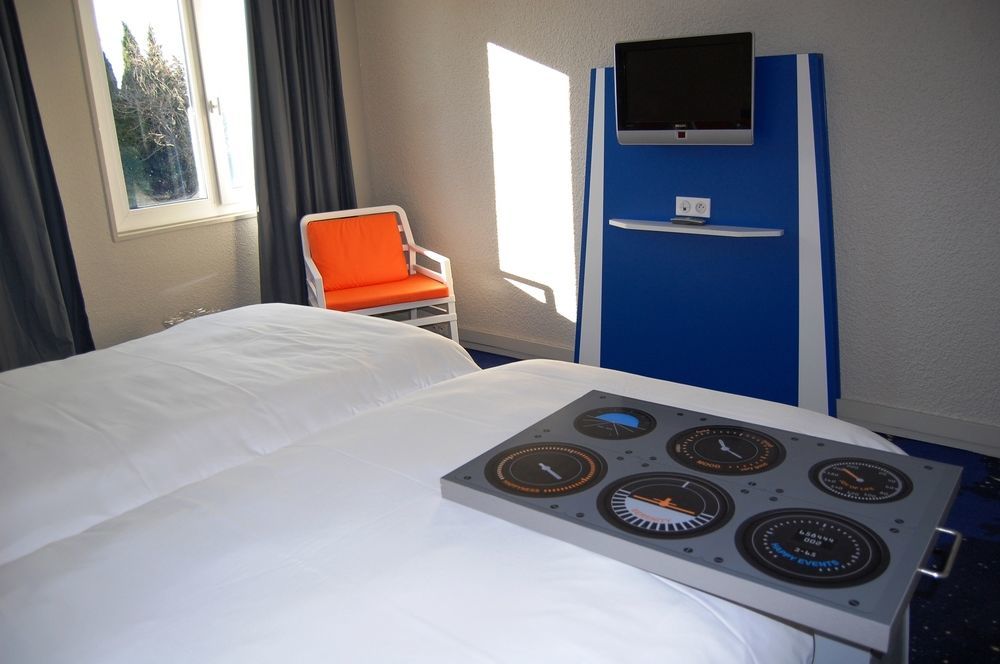Ibis Styles Marseille Aeroport Hotel Vitrolles  Exterior photo