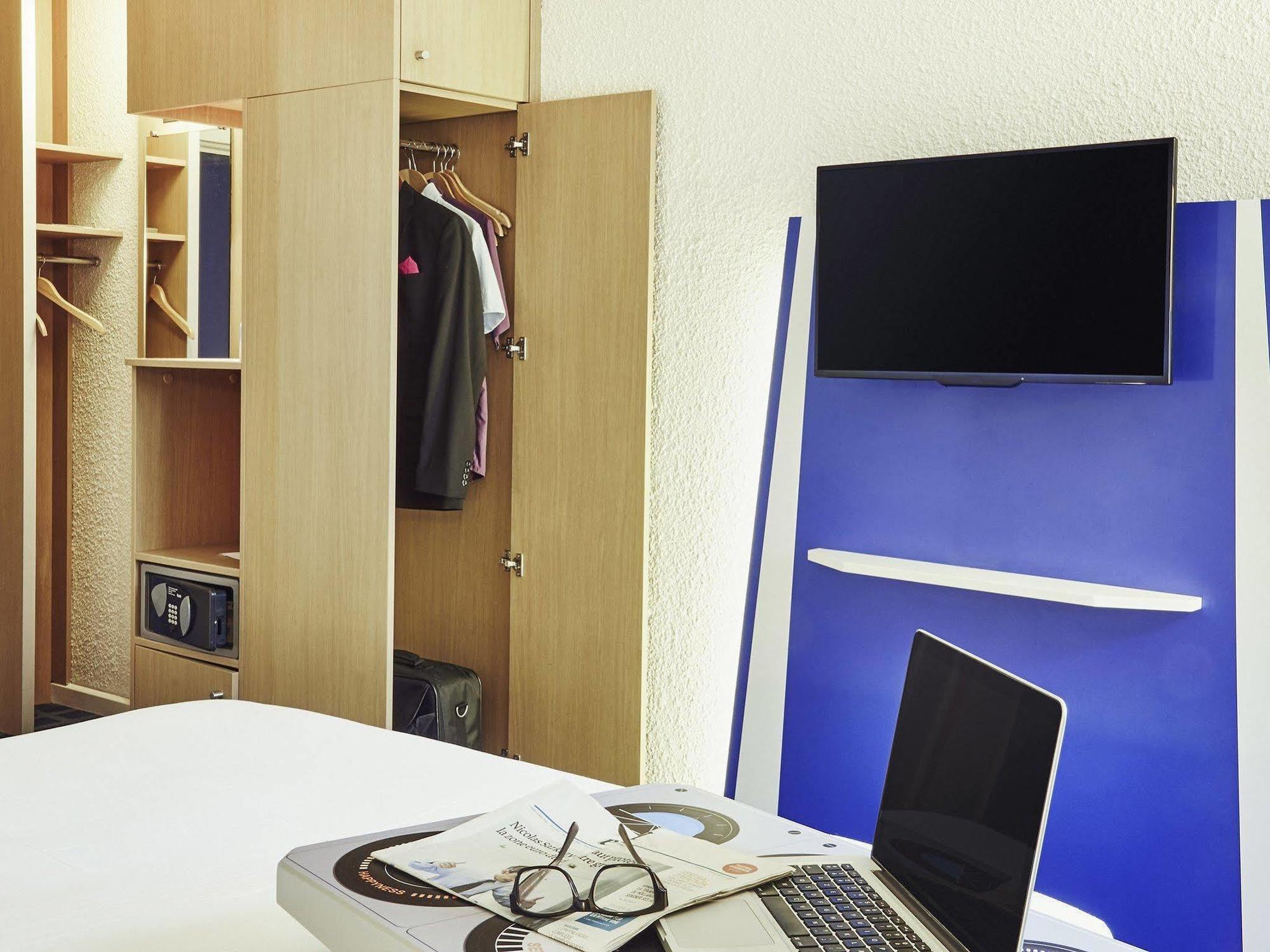 Ibis Styles Marseille Aeroport Hotel Vitrolles  Exterior photo